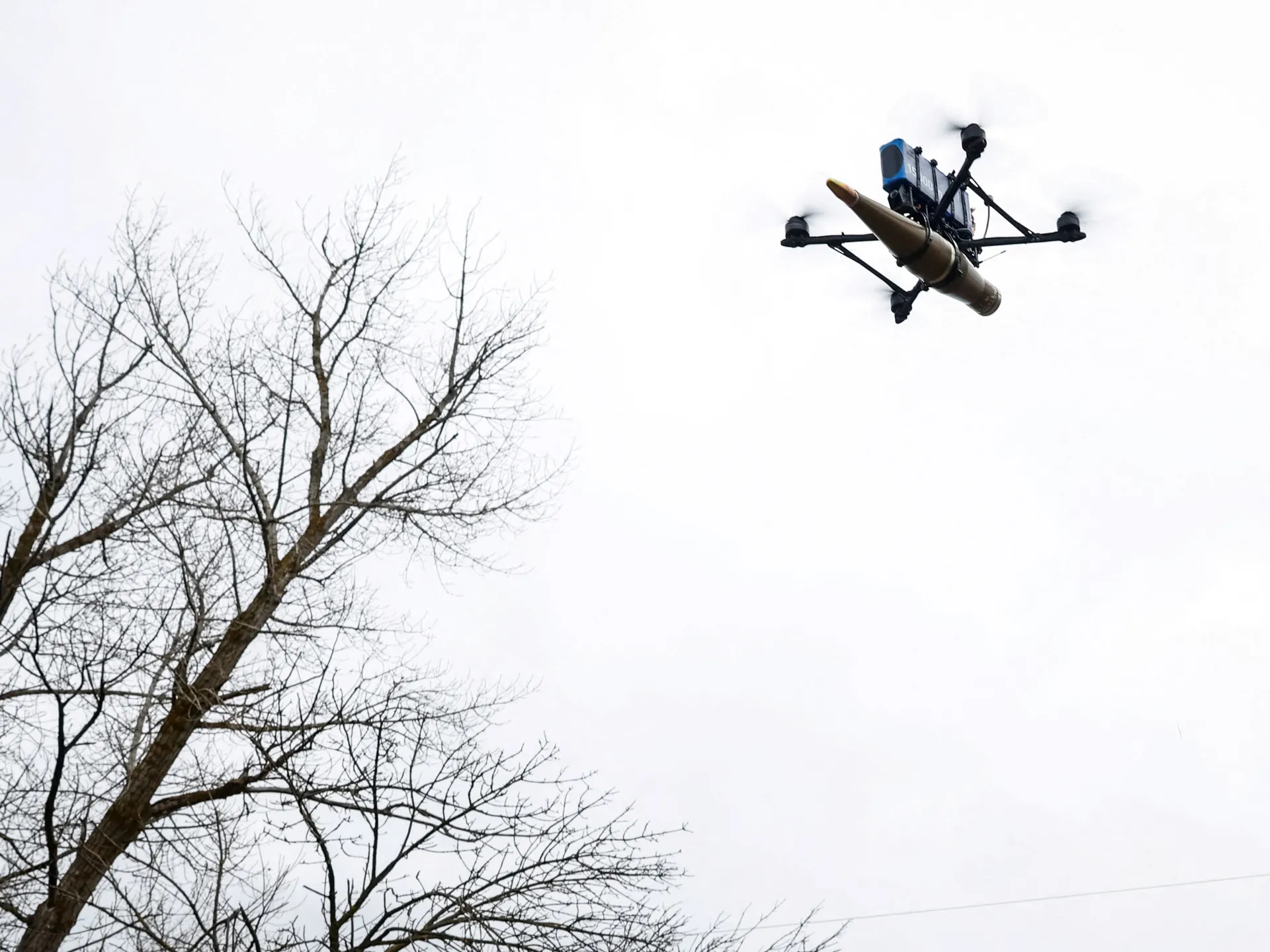 Nhìn từ cuộc chiến Nga - Ukraine: Thời đại chiến tranh Drone do AI điều khiển đang tới, phương Tây tụt hậu so với Trung Quốc